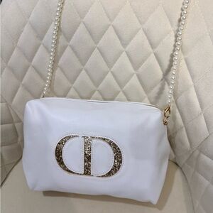 Elegant White Designer Bag with Pearl Strap